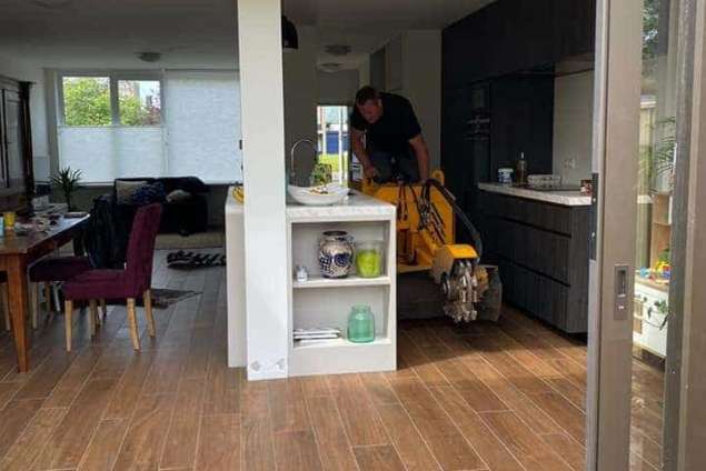 verwijderen van stronken in de achtertuin Amsterdam Diemen