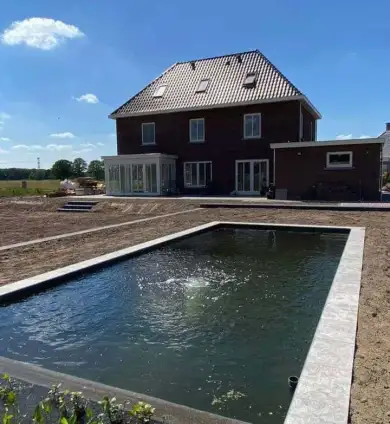images/-zwemvijvers/02-de-heldere-zwemvijver-390x424-a6e