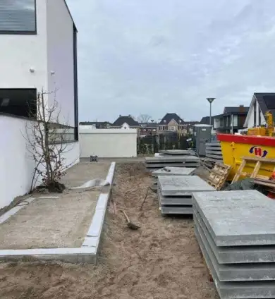 images/0000nieuws/2020/liem-schellevis-tegels/schellevis-tegls-leggen-200x100-en-platsen-luxcom-wanden-390x424-530