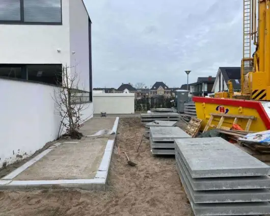 images/0000nieuws/2020/liem-schellevis-tegels/schellevis-tegls-leggen-200x100-en-platsen-luxcom-wanden-530x424-9d1