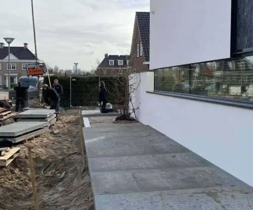 images/0000nieuws/2020/liem-schellevis-tegels/schellevis-tegls-leggen-200x100-en-platsen-luxcom-wanden-rotterdam-510x424-069