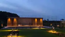images/0000nieuws/2020/rode-esdoorn-met-sfeer-verlichting-1-210x119-a72