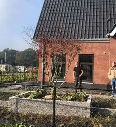 images/0000nieuws/2020/rode-esdoorn-met-sfeer-verlichting-10-390x424-530