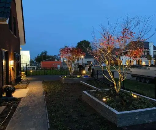 images/0000nieuws/2020/rode-esdoorn-met-sfeer-verlichting-3-510x424-069