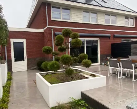 images/0000nieuws/2020/tuinoverkapping-tilburg/luxe-tuin-overkapping-strak-en-modern-tuinaanleg-vakman-hovenier-breda-530x424-041
