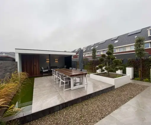 images/0000nieuws/2020/tuinoverkapping-tilburg/luxe-tuin-overkapping-strak-en-modern-tuinaanleg-vakman-hovenier-goirle-510x424-0b4