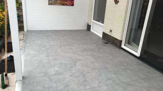 images/0000nieuws/2020/zeewolde-flagstone/keramische-tegels-leggen-voegwerk-320x180-94c