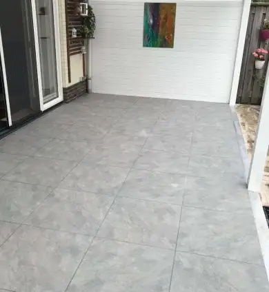 images/0000nieuws/2020/zeewolde-flagstone/voegwerk-kermiasche-tegels-eindhoven-390x424-135