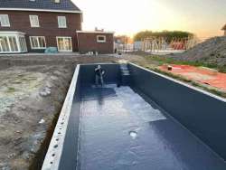 zwemvijver aan laten leggen in Eindhoven Waalre Helmond