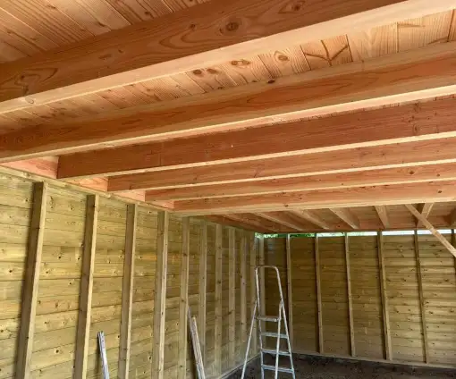 images/0000nieuws/2022/10-tuin-aanleggen-berkel-enschot/tuinoverkapping-plaatsen-douglas-hout-berkel-enschot-510x424-9f2