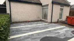 images/0000nieuws/2022/16-3-steenstrips/steenstrips-muur-maken-luxe-tuin-aanleg-tilburg-met-keramische-tegels-oisterwijk-257x145-ac3