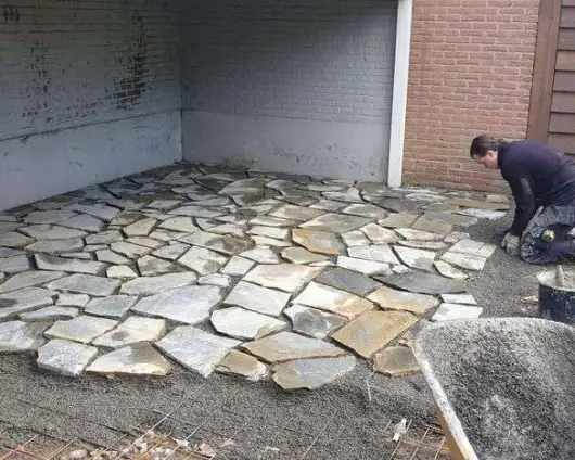 images/0000nieuws/2022/17-2-flagtone-s-gravendeel/flagstone-leggen-s-gravendeel-530x424-9fa