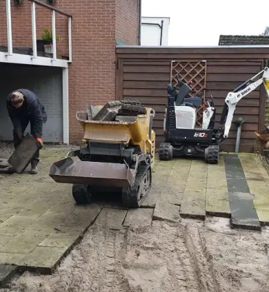 images/0000nieuws/2022/17-2-flagtone-s-gravendeel/flagstone-leggen-welke-ondergrond-toepassen-en-zetbedrijf-flagstone-rotterdam-390x424-212