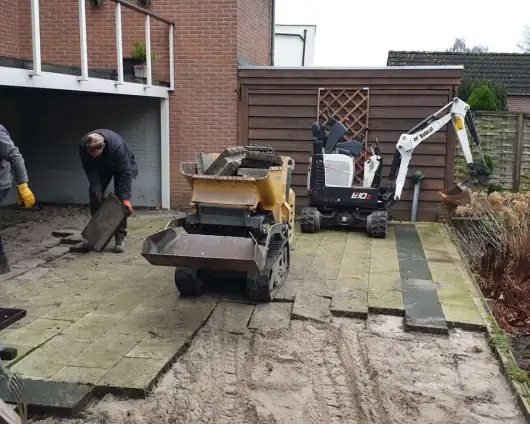 images/0000nieuws/2022/17-2-flagtone-s-gravendeel/flagstone-leggen-welke-ondergrond-toepassen-en-zetbedrijf-flagstone-rotterdam-530x424-215