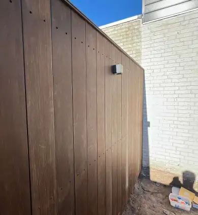 images/0000nieuws/2022/2-3-bamboe-schutting/bijzonder-materiaal-gebruiken-voor-een-schutting-bamboe-planken-eindhoven-390x424-1ad
