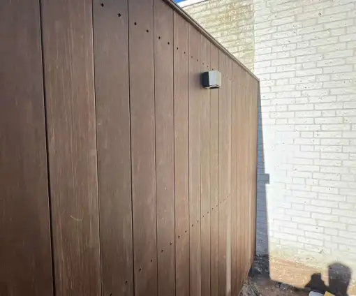 images/0000nieuws/2022/2-3-bamboe-schutting/bijzonder-materiaal-gebruiken-voor-een-schutting-bamboe-planken-eindhoven-510x424-9fd