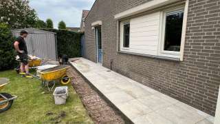 vlijmen keramische tuintegels leggen 60x60x2