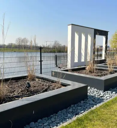 images/0000nieuws/2022/23-3-liem/tuinaanleg-rotterdam-moderne-tuin-390x424-a0b