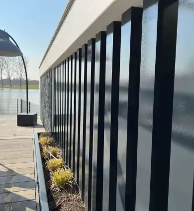 images/0000nieuws/2022/23-3-liem/tuinaanleg-rotterdam-moderne-tuin-hoveniersbedrijf-390x424-312