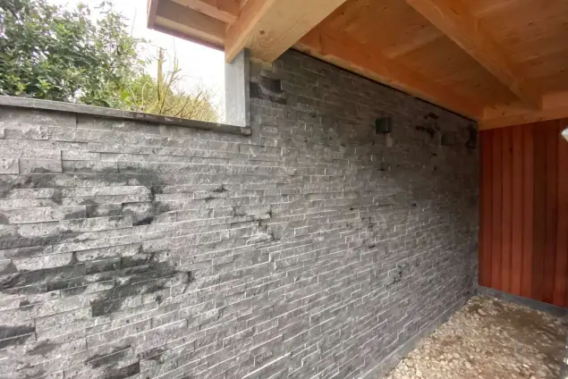 images/0000nieuws/2022/24-1-ellen/overkapping-kopen-van-douglas-hout-voorbeelden-moderen-luxe-desing-tuinoverkapping-kopen-breda-635x424-4f1