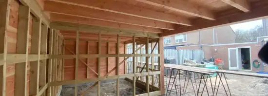 images/0000nieuws/2022/ellen-kaastheuvel/maatwerk-tuinoverkapping-maken-kaastheuvel-loon-op-zand-550x197-463