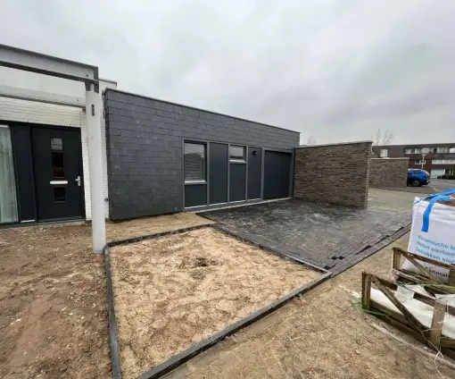 images/0000nieuws/2022/marion-schellevis-tegels/schellevis-tegels-leggen-hovenier-stratenmaker-vakman-tilburg-510x424-fe3