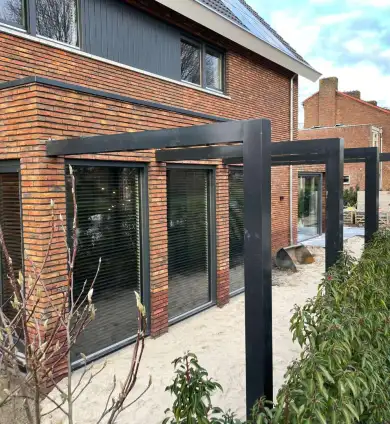 images/0000nieuws/2023/1-pim-noodermeer-amstelveen/moderne-luxe-tuin-aanleggen-amstelveen-rotterdam-breda-390x424-b57