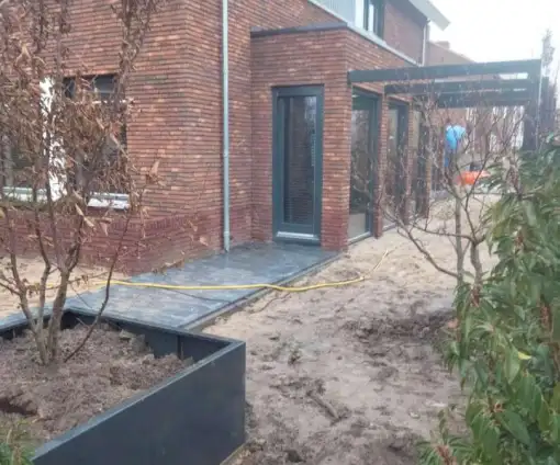 images/0000nieuws/2023/1-pim-noodermeer-amstelveen/tuin-aanleggen-amstelveen-keramische-tegels3-510x424-357