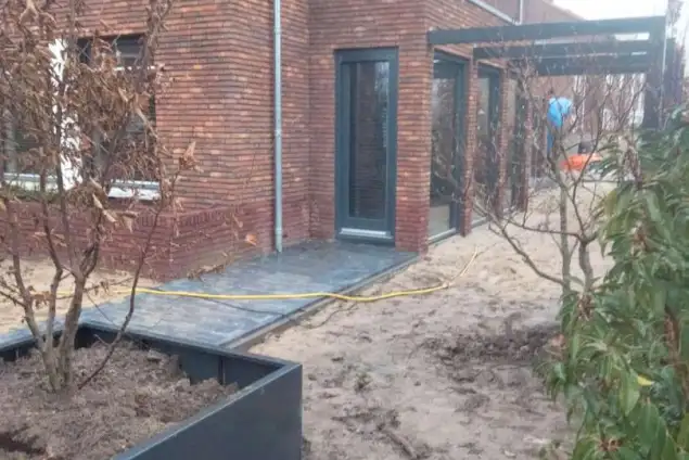 images/0000nieuws/2023/1-pim-noodermeer-amstelveen/tuin-aanleggen-amstelveen-keramische-tegels3-635x424-5fa