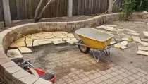 images/0000nieuws/2023/10-flagstone-terras-aanleggen-eindhoven/flagstone-leggen-terras-yellow-brasil-eindhoven2-210x119-aa1
