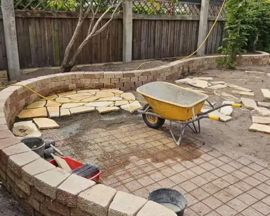 images/0000nieuws/2023/10-flagstone-terras-aanleggen-eindhoven/flagstone-leggen-terras-yellow-brasil-eindhoven2-530x424-65a