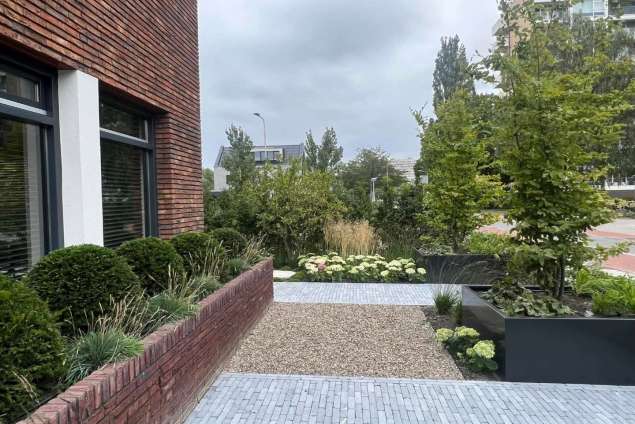 moderne tuin aanleggen tuinontwerp Amstelveen