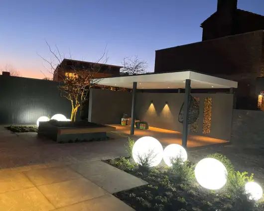 images/0000nieuws/2023/5-tuin-aanleggen-pim-noordermeer/breda-moderne-tuin-aanleggen-sfeer-verlichting-in-lite-outdoor-lighting-vught-530x424-8ba