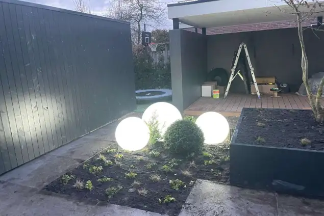 images/0000nieuws/2023/5-tuin-aanleggen-pim-noordermeer/breda-tuin-aanleggen-635x424-c57