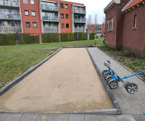 images/0000nieuws/2024/1-jou-de-boule-baan/jeu-de-boules-aanleggen-welke-kosten-breda1-510x424-e18