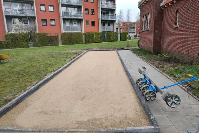 images/0000nieuws/2024/1-jou-de-boule-baan/jeu-de-boules-aanleggen-welke-kosten-breda1-635x424-fbd