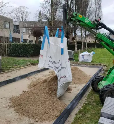 images/0000nieuws/2024/1-jou-de-boule-baan/jeu-de-boules-aanleggen-welke-kosten-breda11-390x424-5de