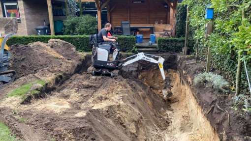 zwemvijver aanleggen Dorst <gemeente Oosterhout>