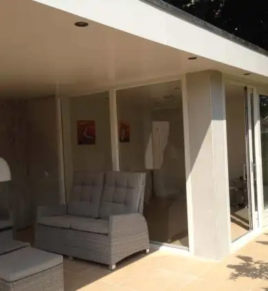 images/001-tuinaanleg-ettenleur/002gerrit-de-jong/Helmond-moderne-luxe-tuinhuizen-061-390x424-7ad