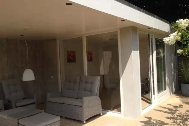 images/001-tuinaanleg-ettenleur/002gerrit-de-jong/Helmond-moderne-luxe-tuinhuizen-061-635x424-95d