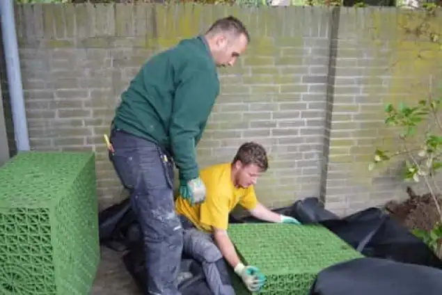 images/001-tuinaanleg-ettenleur/002gerrit-de-jong/infeltratie-boxen-water-opslaan-in-eigen-tuin-635x424-e48