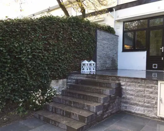 images/001-tuinaanleg-ettenleur/breda/Chinees-hardstenen-traptredes-100x35x12-530x424-0bd