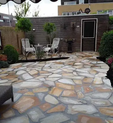 images/001-tuinaanleg-ettenleur/flagstonevloer/1-flagstone-vloer-laten-leggen-390x424-c71