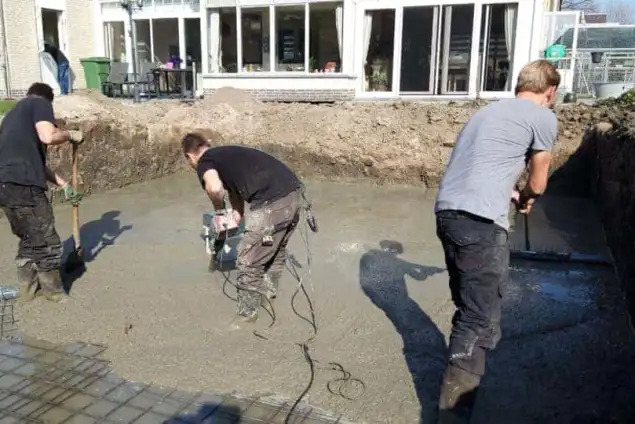 images/001-tuinaanleg-ettenleur/koivijver/welke-vakman-maakt-koivijvers(1)-635x424-9f7