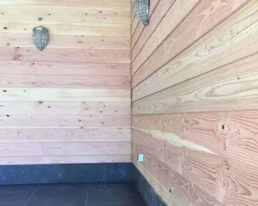 images/001-tuinaanleg-ettenleur/maatwerk-tuinoverkapping/10-Planken-douglas-hout-potdesksel-planken-Maatwerk-530x424-b5b