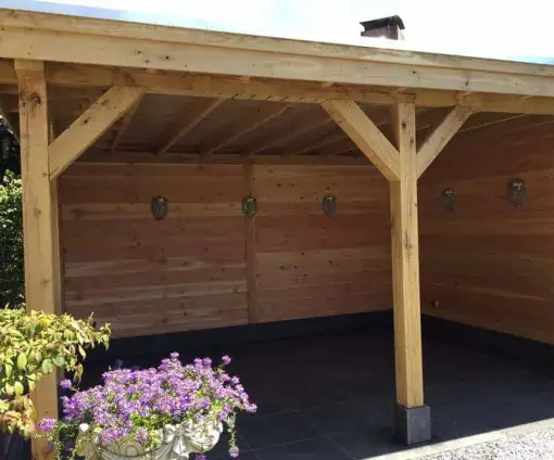 images/001-tuinaanleg-ettenleur/maatwerk-tuinoverkapping/12-Tuinoverkapping-maatwerk-met-natuursten-rand-Rosmalen-510x424-686