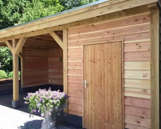 images/001-tuinaanleg-ettenleur/maatwerk-tuinoverkapping/3-tuinoverkapping-forse-palen-15x15-530x424-b5b