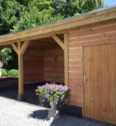 images/001-tuinaanleg-ettenleur/maatwerk-tuinoverkapping/5-tuinoverkapping-met-natuursteen-en-douglas-palen-staanders-390x424-fa3