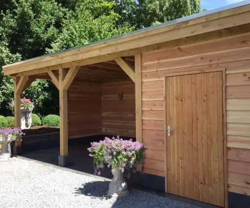 images/001-tuinaanleg-ettenleur/maatwerk-tuinoverkapping/5-tuinoverkapping-met-natuursteen-en-douglas-palen-staanders-510x424-686