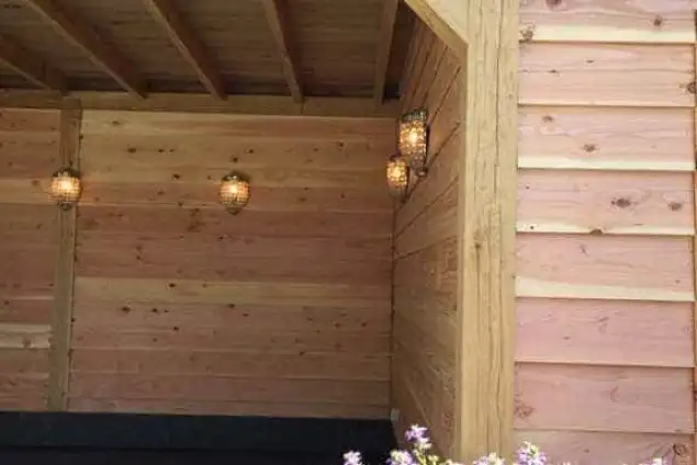 images/001-tuinaanleg-ettenleur/maatwerk-tuinoverkapping/8-Maatwerk-tuinoverkapping-douglas-hout-Eindhoven-635x424-440